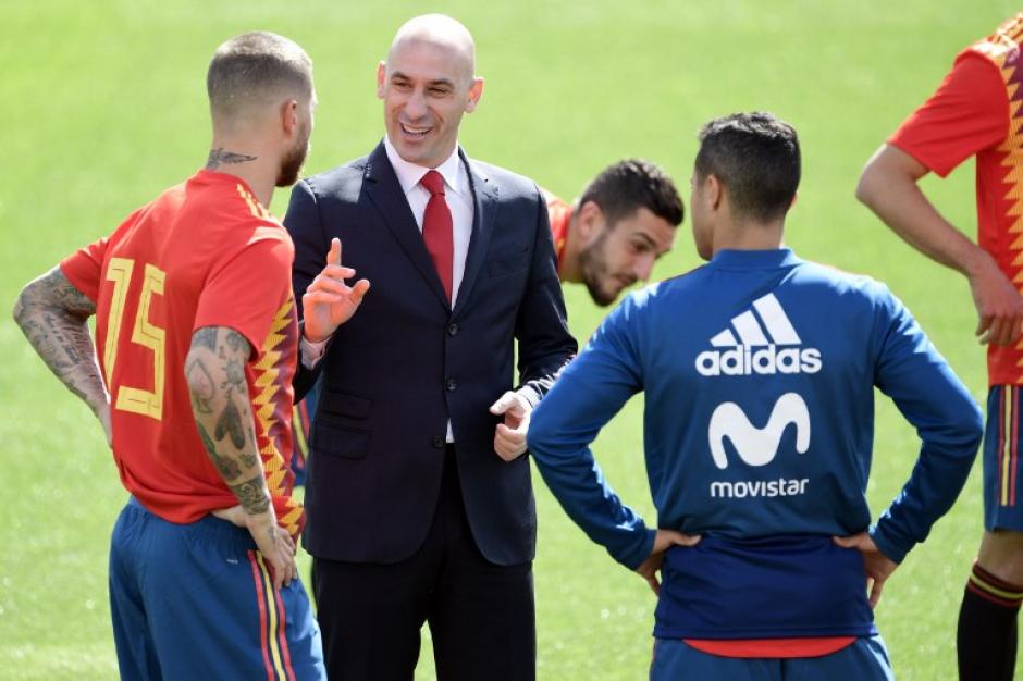 Según los rumores, el capitán de la selección tuvo que ser calmado por Gerard Piqué. (Foto: AFP)