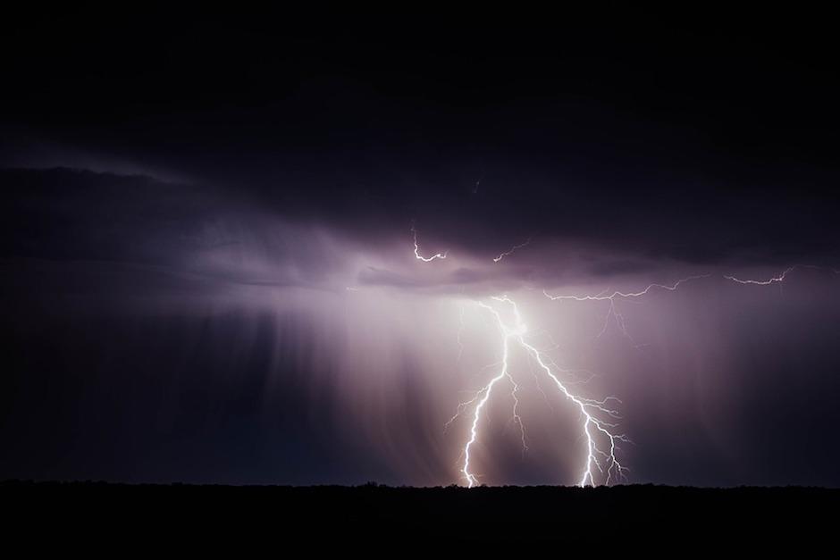 Un joven profesor de ciencia se llevó el susto de su vida al intentar documentar una fuerte tormenta eléctrica. (Foto: Pixabay)