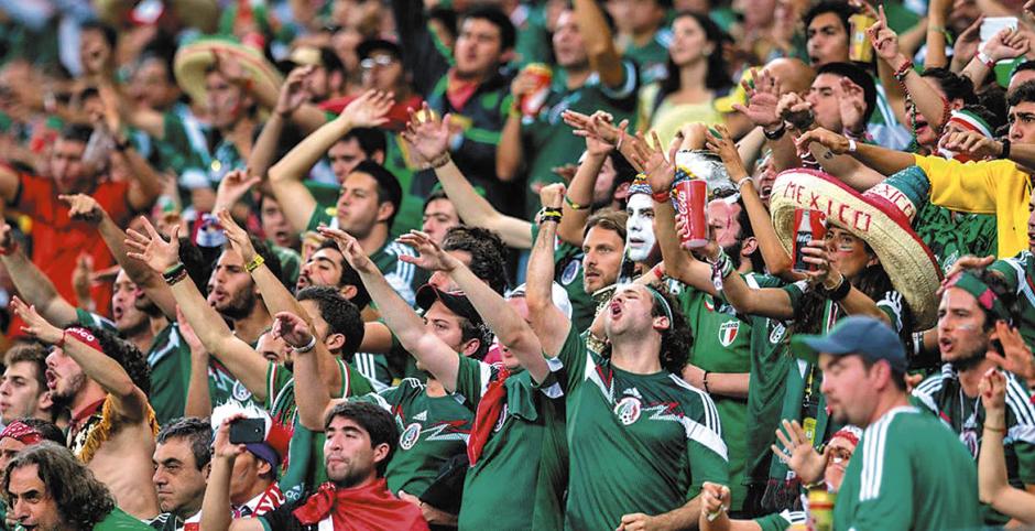 La afición mexicana está en la mira de la FIFA por cantos homofóbicos en el duelo contra Alemania. (Foto: AFP)