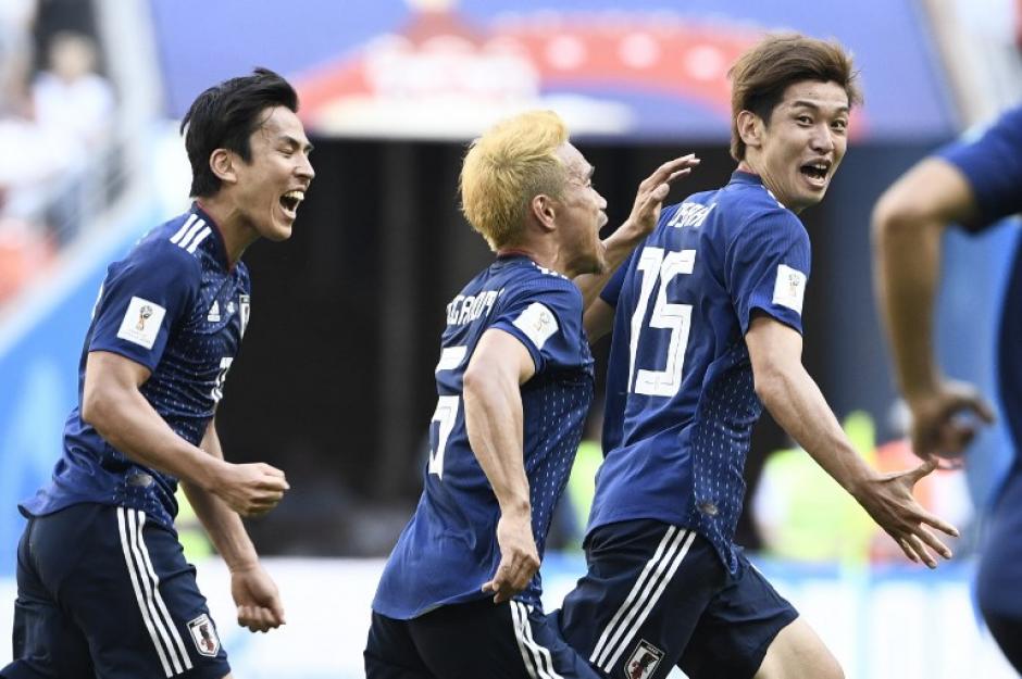 La alegría de los japoneses al quedarse con el triunfo sobre Colombia. (Foto: AFP)