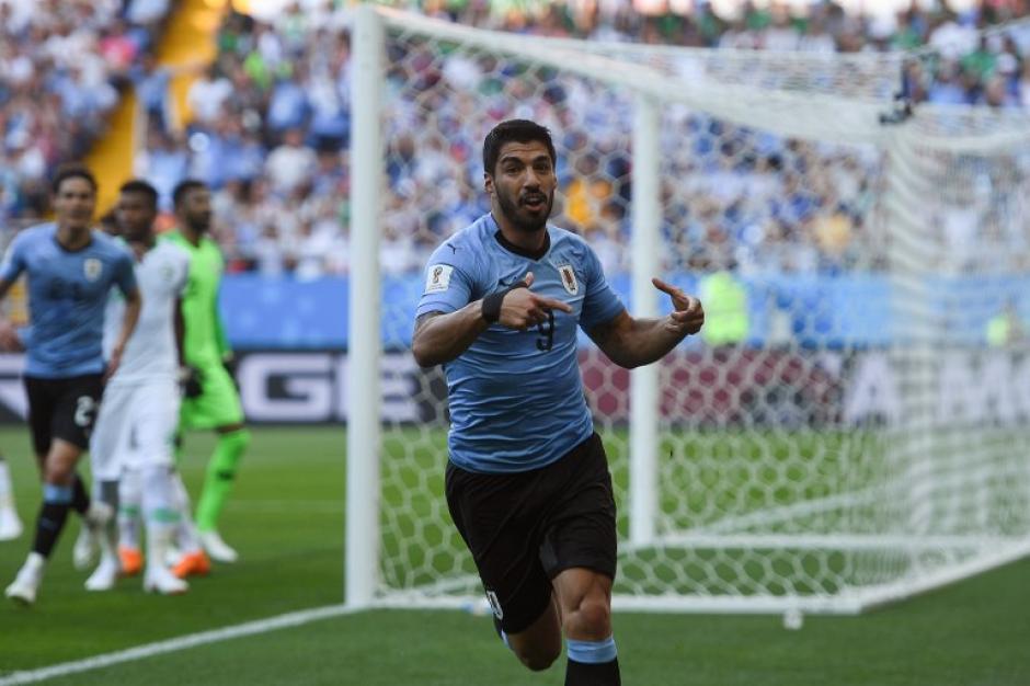 Luis Suárez marcó el gol para Uruguay, que ya vence a Arabia. (Foto: AFP)