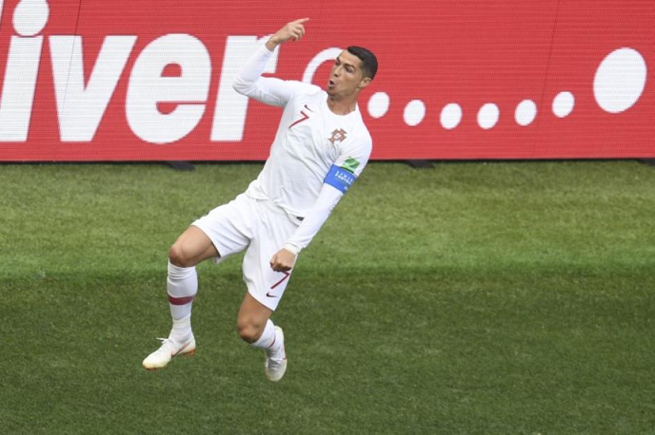 Así festejó Cristiano Ronaldo el gol con el que abrió el marcador. (Foto: AFP)