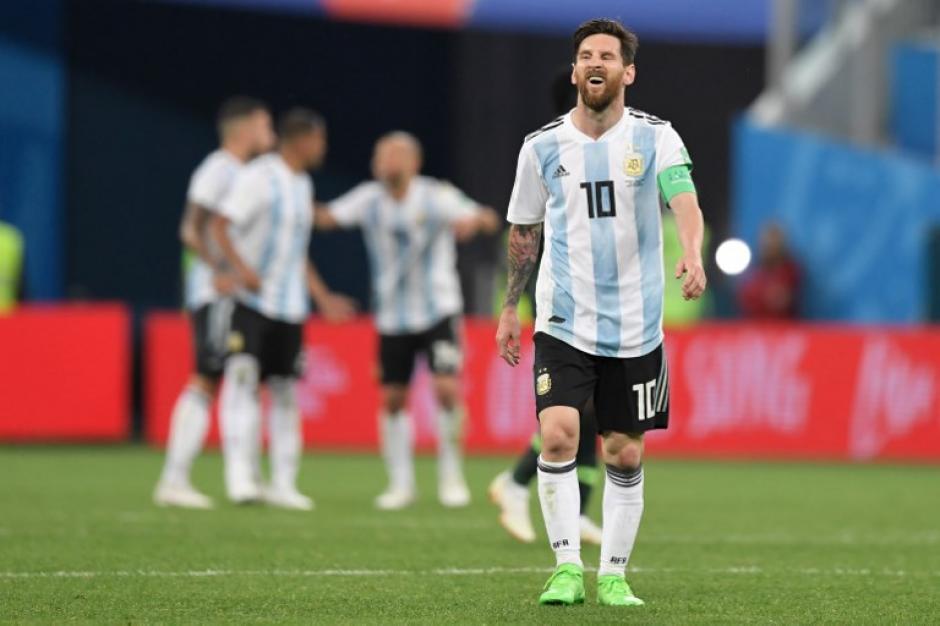 El jugador más barato el Mundial cambió la camiseta con Messi. (Foto: AFP)