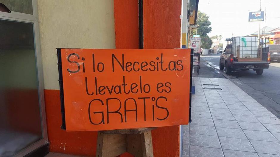 Esta es la bondadosa acción de una panadería durante la Semana Santa. (Foto: Facebook/Patulul en VIVO)