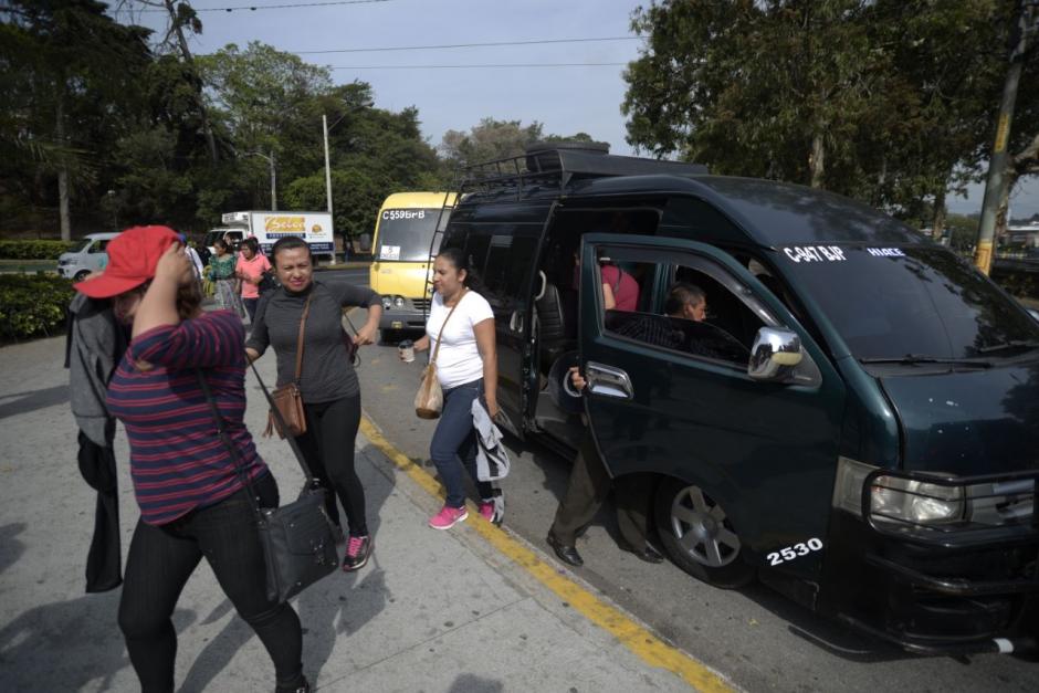 Los maestros fueron llevados en autobuses desde distintos puntos del país. (Foto: Wilder López/Soy502)