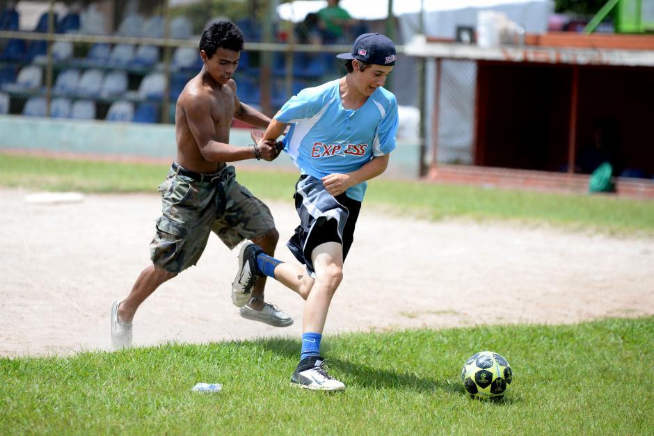 Una cancha de fútbol en Guatemala podría considerarse como una de las más extrañas de todo el mundo. (Imagen con fines ilustrativos. Foto: archivo/Soy502)