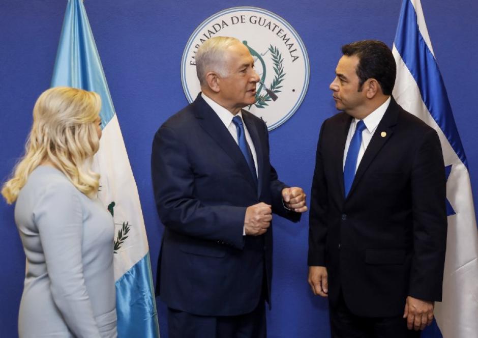 El presidente Jimmy Morales se reunión con el Primer Ministro Netanyahu previo a la cita. (Foto: AFP)