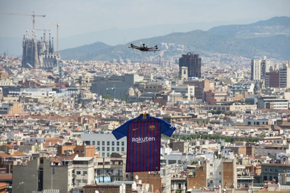 Así presentó el Barcelona su nueva camisola. (Foto: AFP)&nbsp;