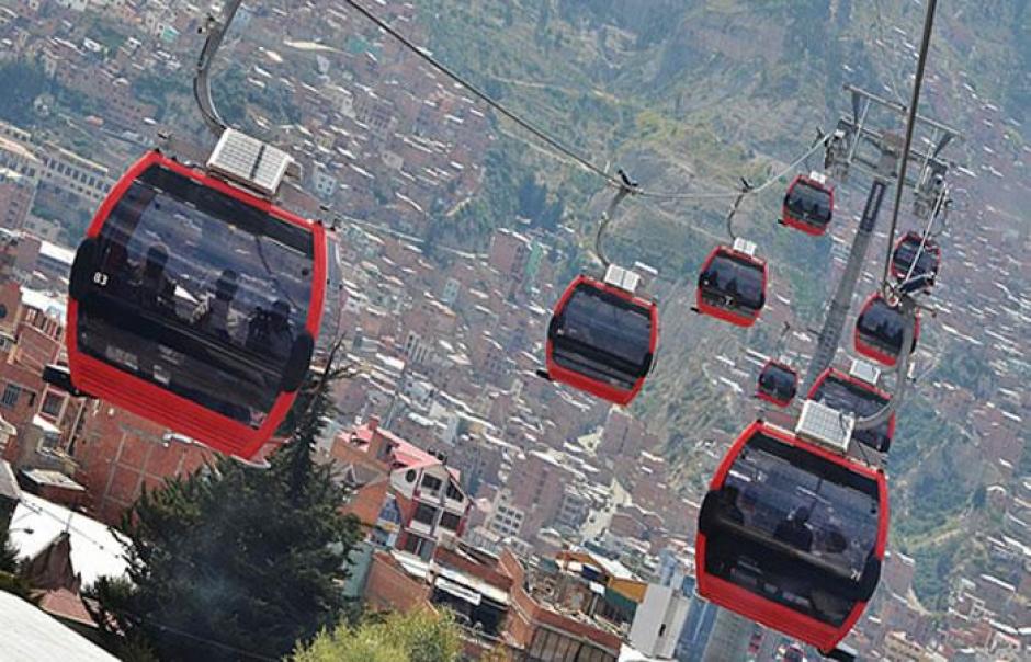En abril Bolivia inauguró el teleférico de La Paz, con el que prometió reducir el congestionamiento vehicular. (Foto: Bolivia.com)