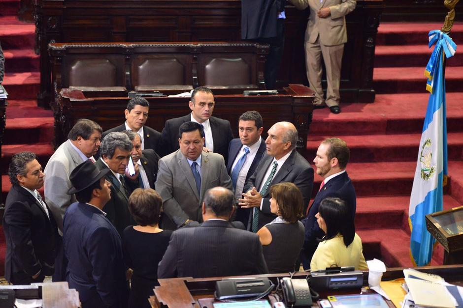 12 asesores del Congreso también prestan sus servicios profesionales en otras entidades gubernamentales. (Foto: Archivo/Soy502)