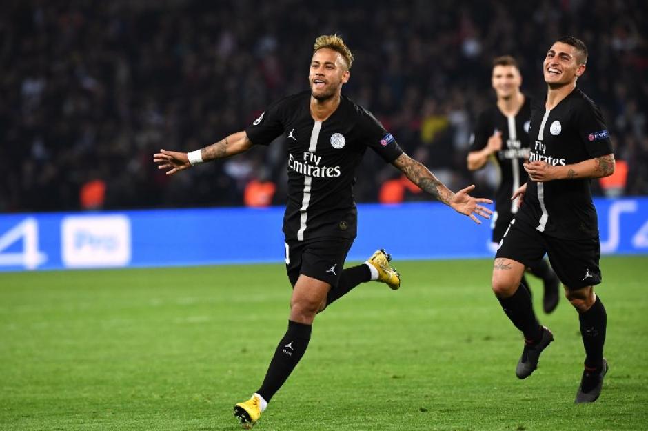 Neymar festejó en tres ocasiones durante el partido ante el Estrella Roja. (Foto: AFP)
