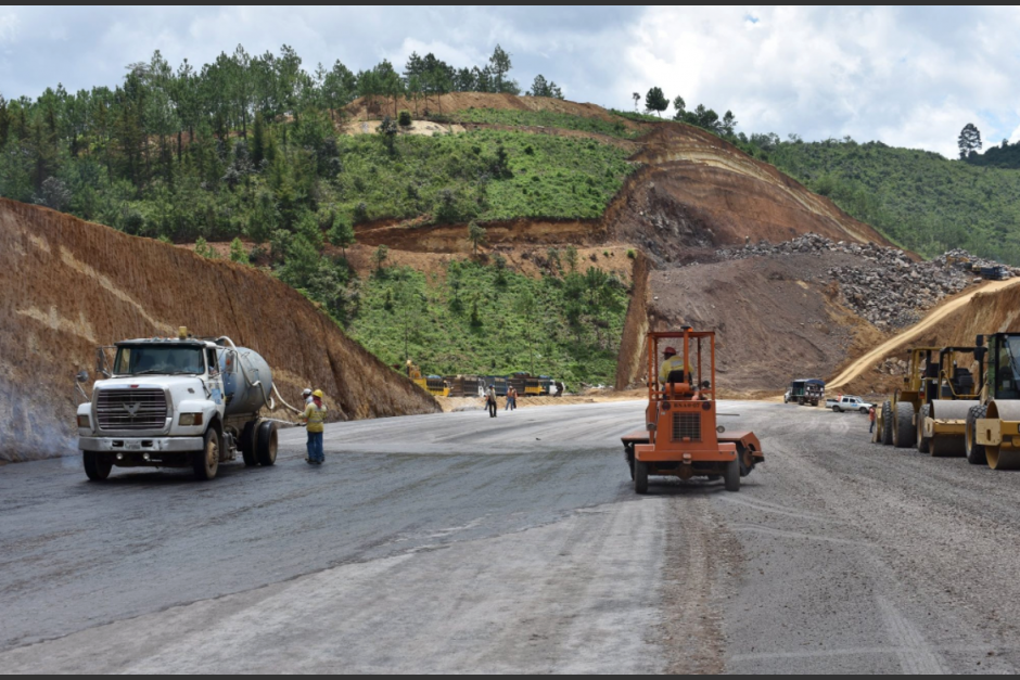 La carretera cuenta con 14 kilómetros que evitarán el paso por Chimaltenango. (Foto: Archivo/Soy502)