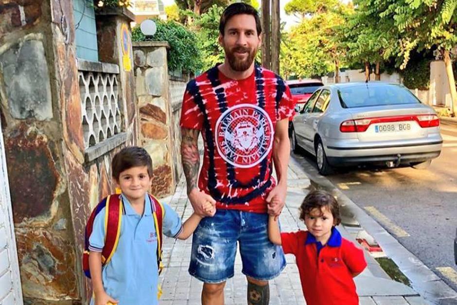 El delantero del Barcelona llevó a sus hijos al colegio en el regreso a clases. (Foto: captura de Instagram)&nbsp;