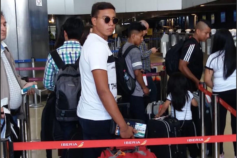 El guatemalteco Juan Pablo Estrada viaja a España para unirse a su nuevo club. (Foto: Cortesía)