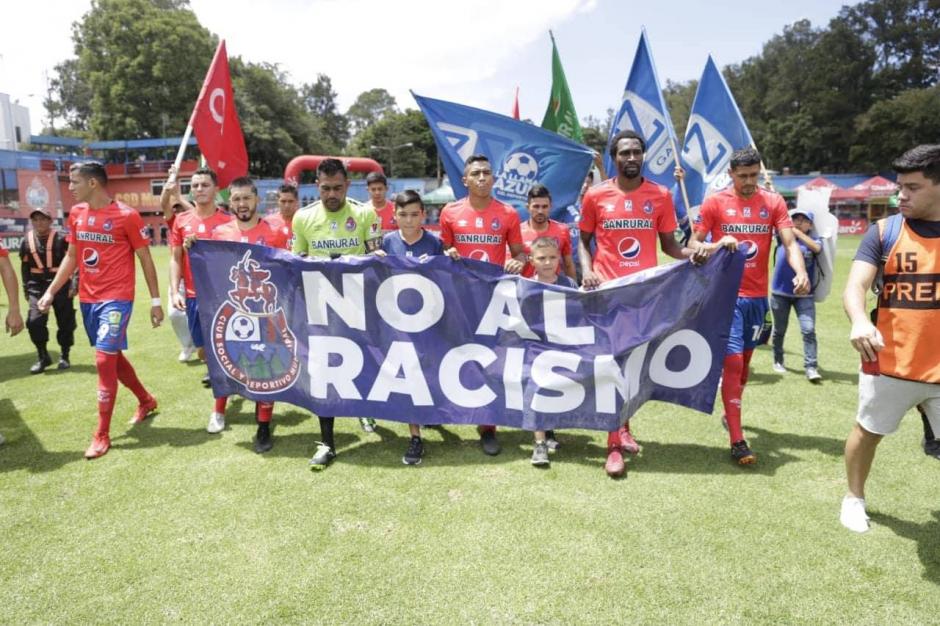 El equipo de Municipal apoyó con este mensaje a su exjugador, Marvin Ávila. (Foto: Rudy Martínez/Soy502)