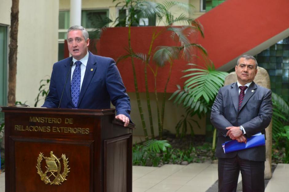 Enrique Degenhart y Jorge Luis Donado ofrecieron conferencia de prensa tras la notificación de la resolución. (Foto: Jesús Alfonso/Soy502)