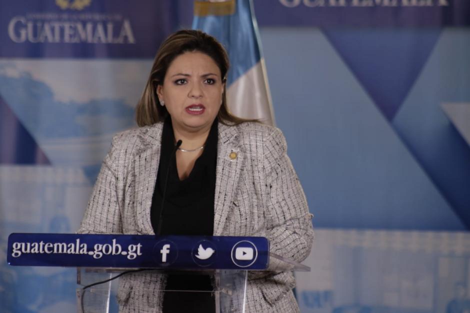 Sandra Jovel atendió a los medios tras la reunión de Gabinete de Ministros del martes. (Foto: Alejandro Balán/Soy502)