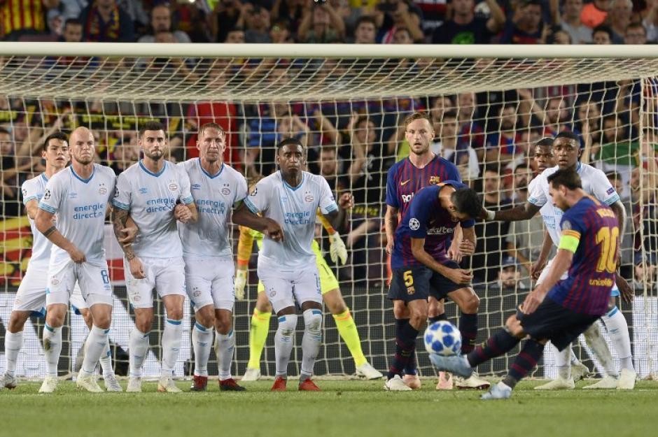 Varios aficionados compartieron, desde las gradas, el gol de Messi. (Foto: AFP)