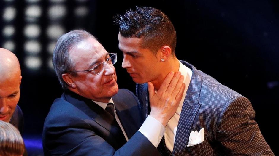 Florentino Pérez presidente del Real Madrid dijo que no recibieron mayores ofertas por Cristiano Ronaldo. (Foto: AFP)