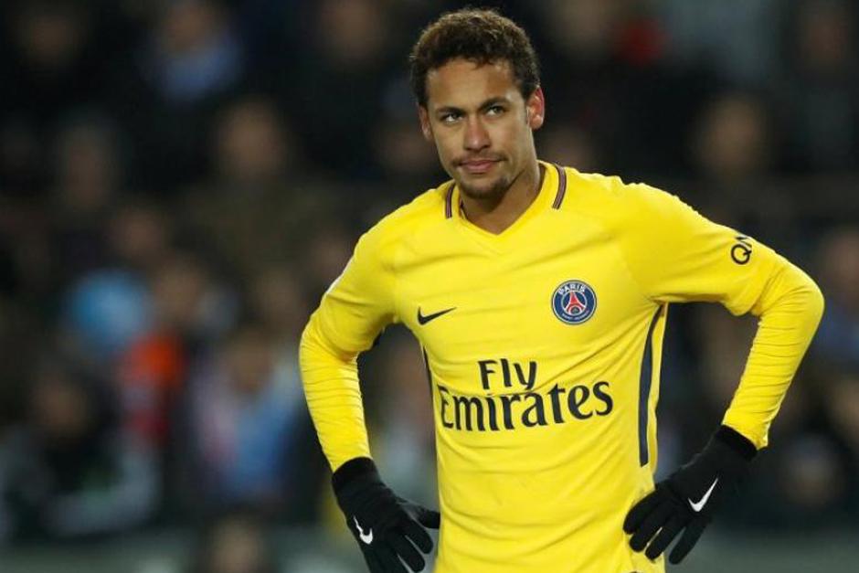 Cuando comenzó el rumor de que Neymar iría al Real Madrid los señalamientos entre ambos multimillonarios no han parado. (Foto: AFP)