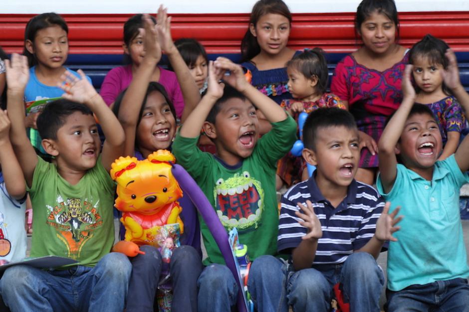 La tarea de los guatemaltecos de bien es darle el mejor ejemplo a los niños, presente y futuro del país. (Foto: Alejandro Balán/Soy502)