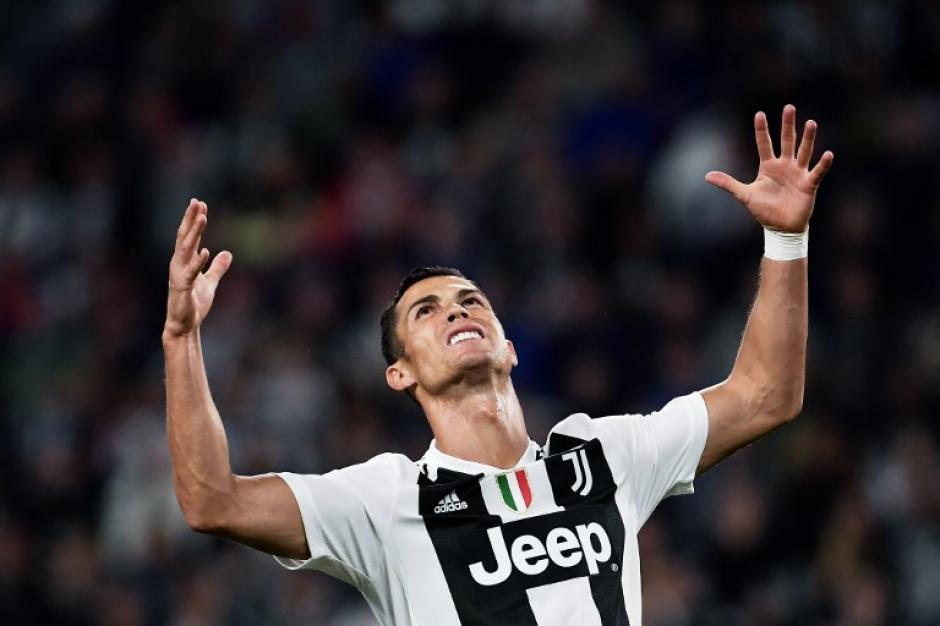 Cristiano Ronaldo no ha tenido una buena semana en la Juventus de Turín. (Foto: AFP)