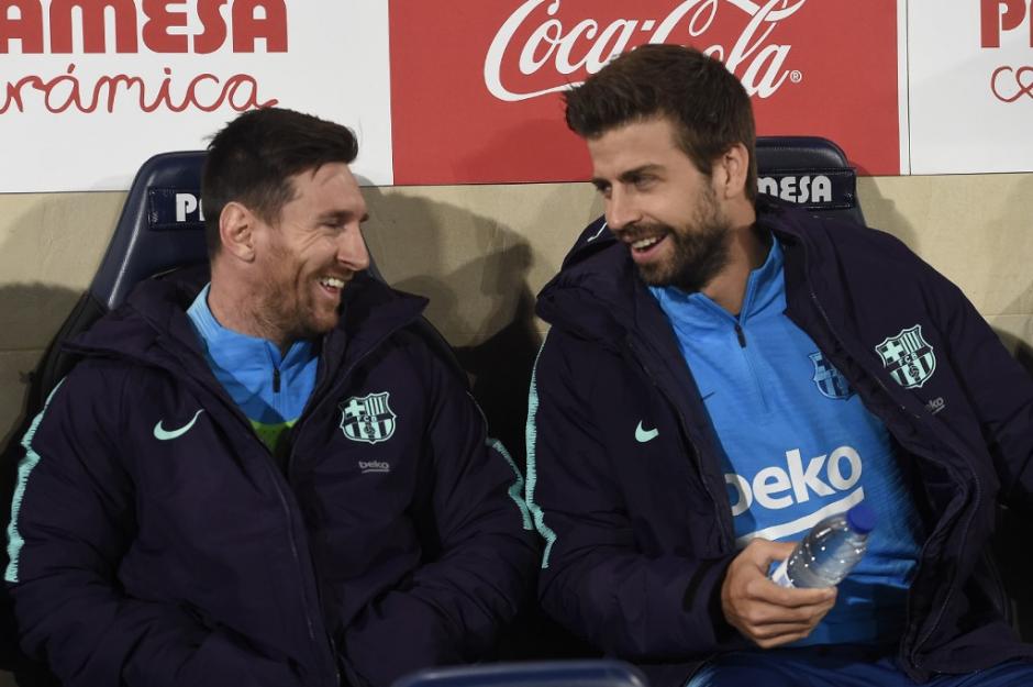 Lio Messi y Gerard Piqué estuvieron en la banca durante gran parte del juego. (Foto: AFP)&nbsp;