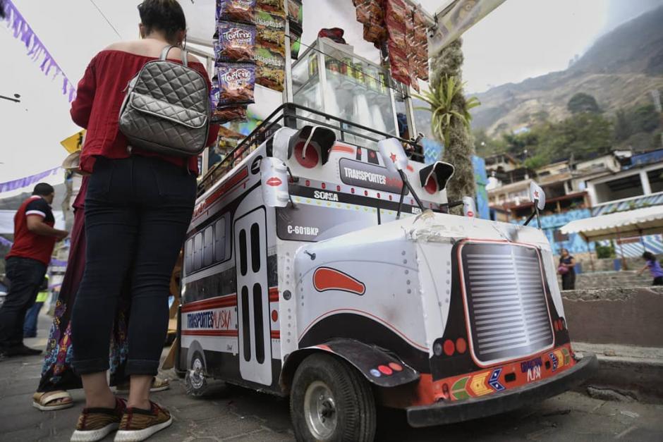 La carretilla de granizadas es una de las curiosidades que ha llamado la atención de los visitantes al pintoresco pueblo a la orilla del lago Atitlán. (Foto: Wilder López/Soy502)