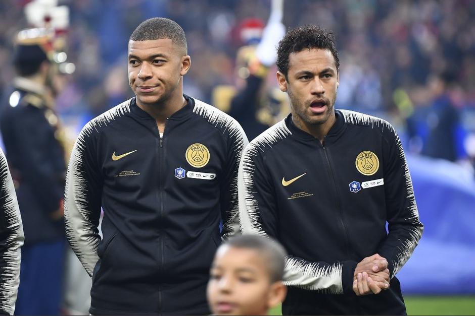 Neymar y Mbappé tuvieron un partido para el olvido en la final de la Copa de Francia. (Foto: AFP)