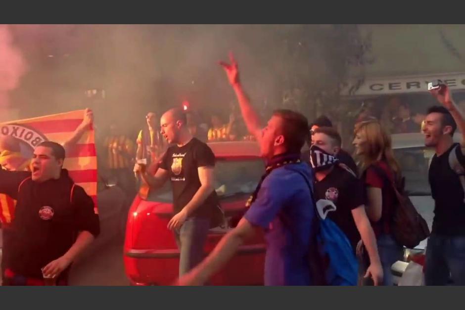 Al menos seis hooligans del Liverpool fueron detenidos ya en Barcelona. (Foto: Captura de video)