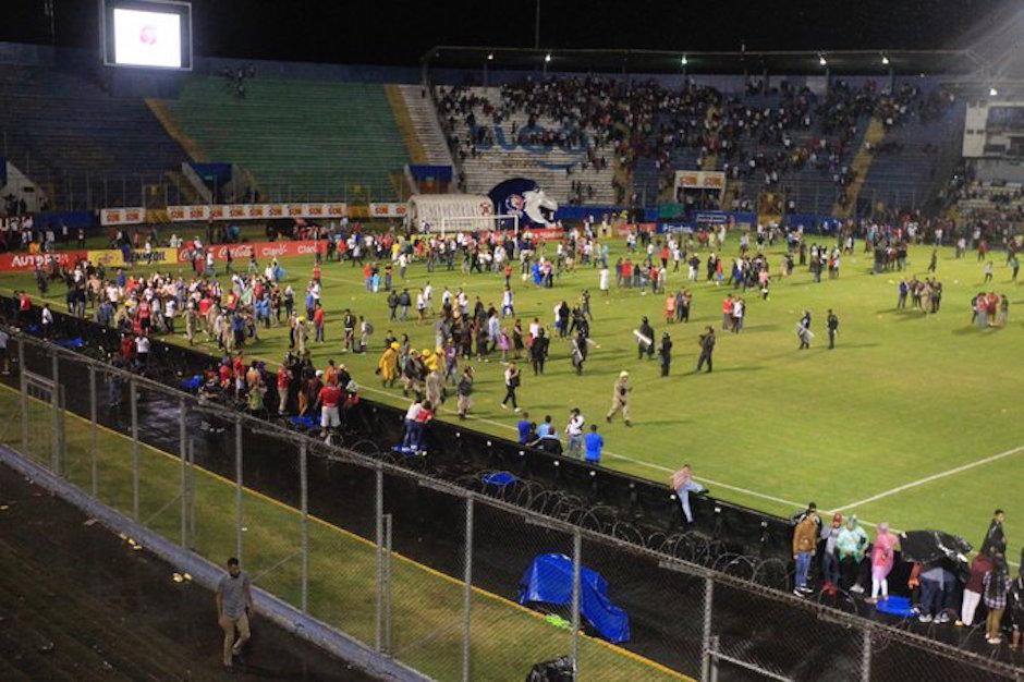 La afición ingresó al estado Nacional de Tegucigalpa. (Foto: DiarioLaPrensa)