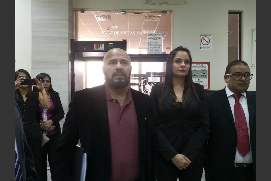 El exministro de Salud Jorge Villavicencio y su hija se presentaron de manera voluntaria a los tribunales. (Foto: cortesía)&nbsp;