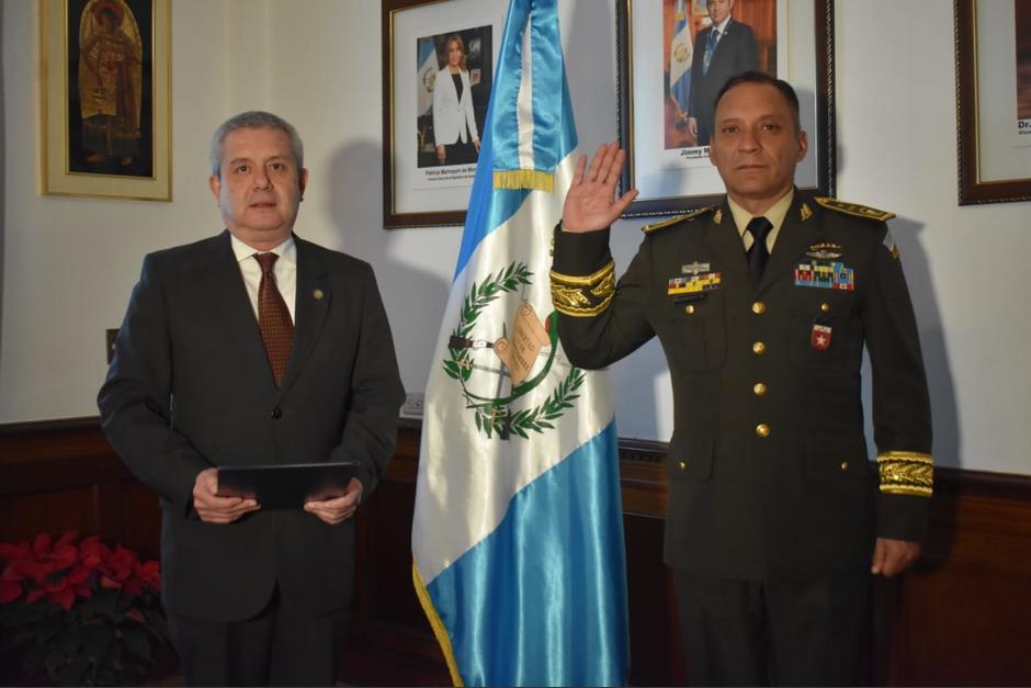 El cambio en el Ministerio de Defensa fue porque Luis Miguel Ralda se retiró de la institución armada. (Foto: Ejército de Guatemala)