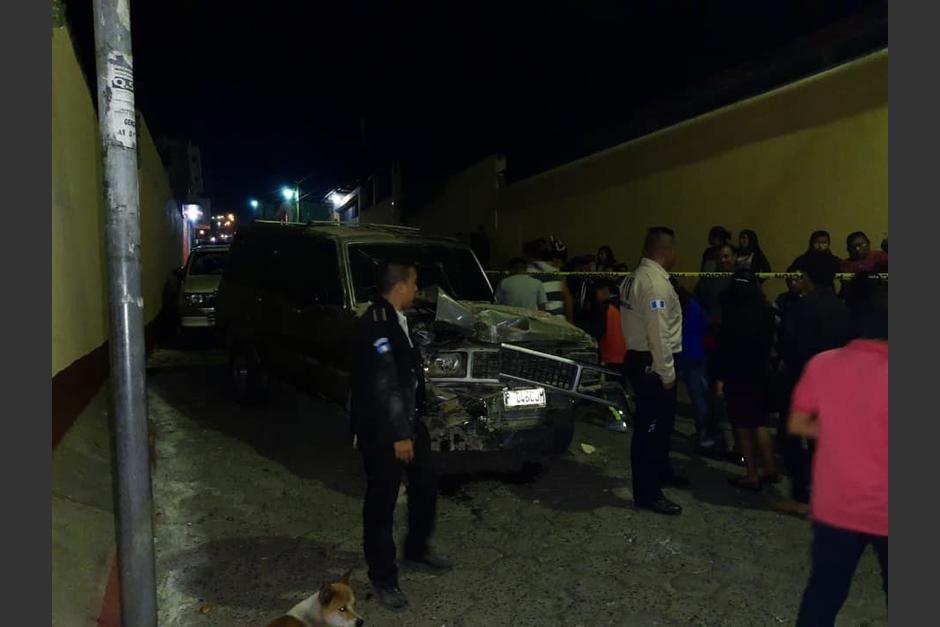 El hombre ebrio chocó con su vehículo contra un paredón en la localidad de Ciudad Vieja. (Foto: CBM Antigua)&nbsp;