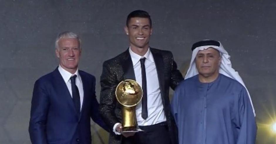 Cristiano Ronaldo recibió su primer galardón en el 2019. (Foto: Captura)