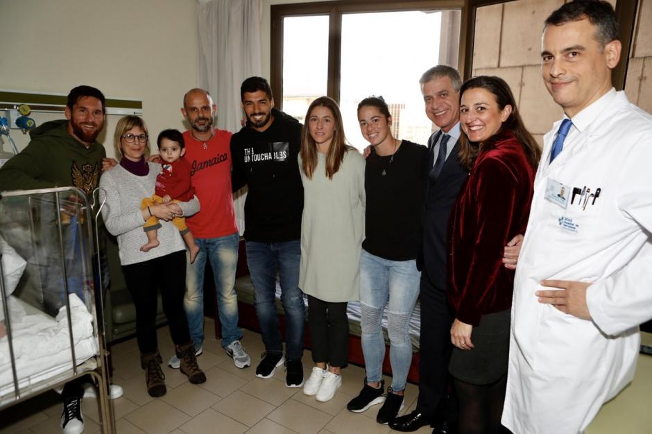 Jugadores y jugadoras del FC Barcelona compartieron con internos de nueve hospitales. (Foto: FC Barcelona)