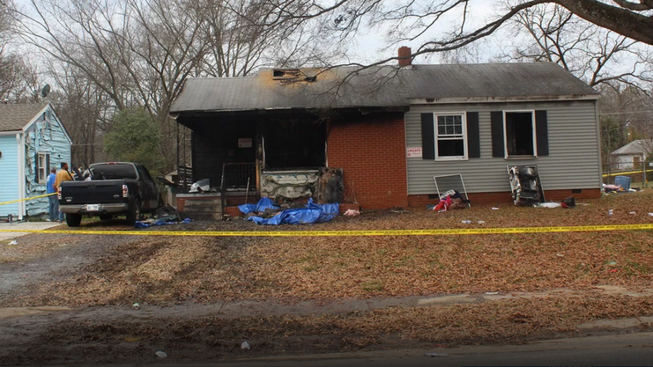 Las autoridades confirmaron muerte de una tercera víctima del incendio en Charlotte. (Foto: HolaNews)