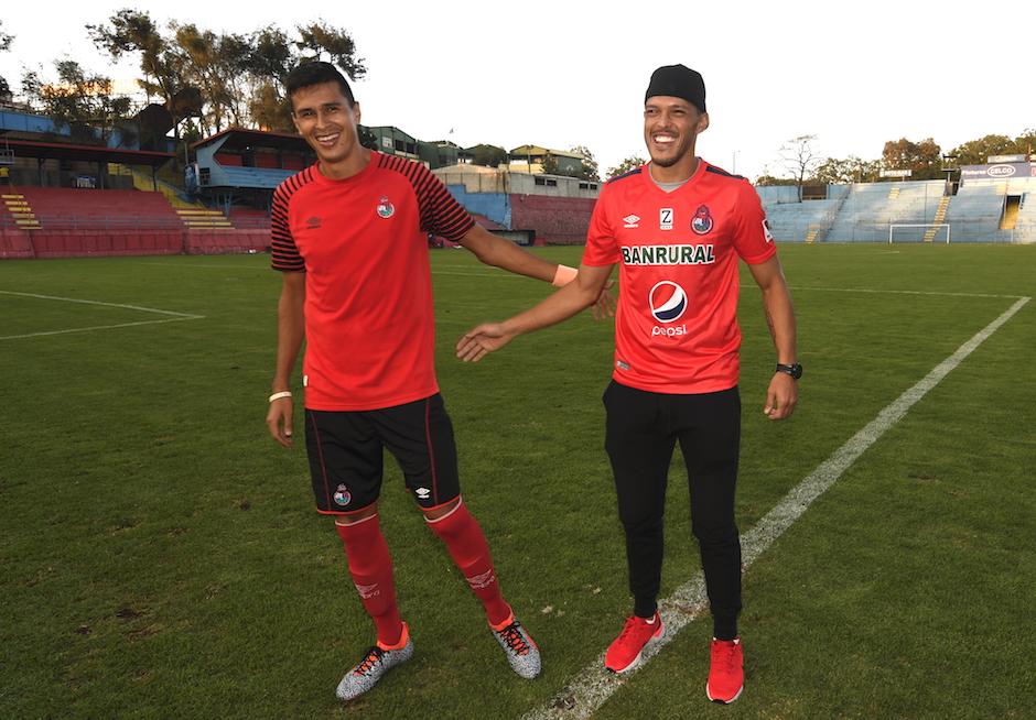 Los futbolista mexicanos, Luis Ángel Landín y Othoniel Arce serán la dupla ofensiva de Municipal para el Clausura 2019. (Foto: Nuestro Diario)