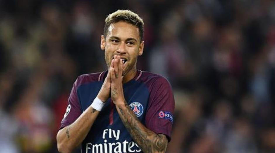 Neymar suplica por volver al FC Barcelona. (Foto: AFP)