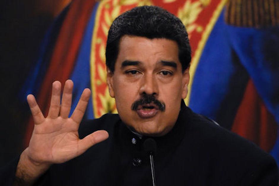 Durante su discurso, en tono serio, Maduro afirmó que había viajado al futuro (Foto: AFP)