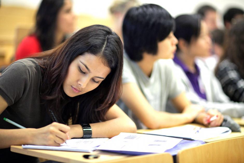 Los graduandos se sometieron a pruebas de matemática y lectura que dejaron mal a la mayoría de los colegios. (Foto: Archivo/Soy502)