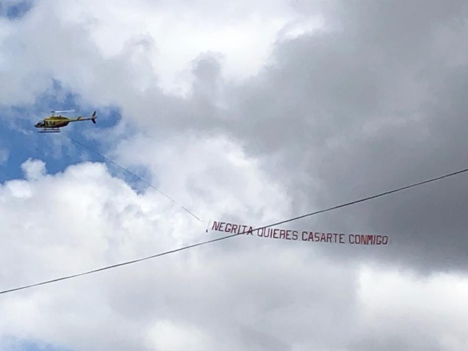 Pide matrimonio desde un helicóptero en Monjas, Jalapa. (Foto: Captura de video)