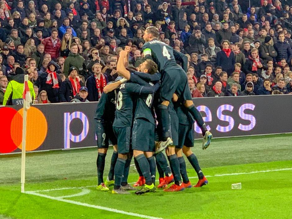 El Real Madrid venció 2-1 en campo del Ajax. (Foto: AFP)