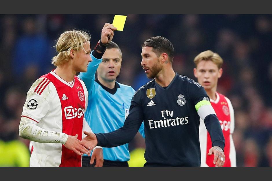 UEFA acusó formalmente a Sergio Ramos de forzar la tarjeta amarilla. (Foto: AFP)