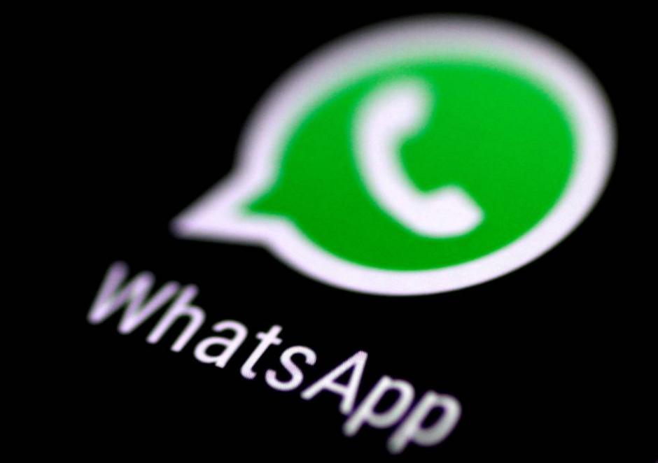 Estos con los teléfonos móviles que ya no tendrán WhatsApp. (Foto: El País)&nbsp;