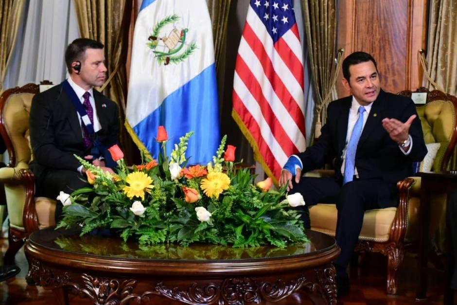 El secretario Seguridad de EE.UU., Kevin McAleen, sostuvo una reunión con el presidente Jimmy Morales la semana pasada. (Foto: Gobierno de Guatemala)&nbsp;