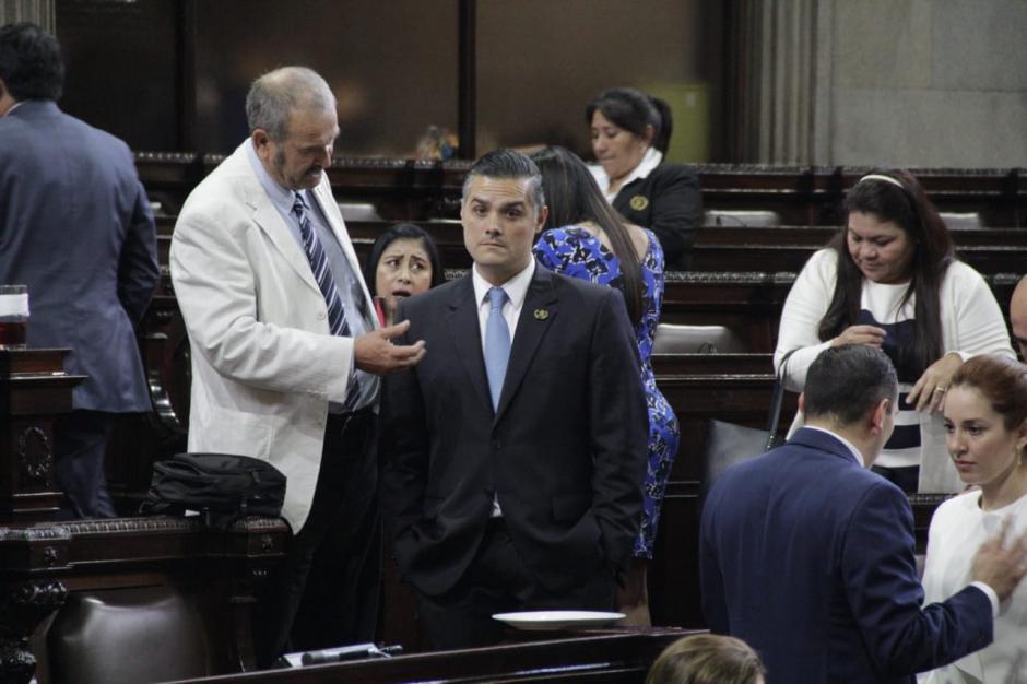 Si la tendencia se mantiene, varios diputados que buscaban reelegirse por el departamento de Guatemala perderían sus curules en enero. (Foto: Archivo/Soy502)