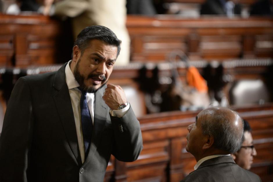 El diputado oficialista Javier Hernández se convirtió en la cara del llamado pacto de corruptos y estará de vuelta en el Congreso. (Foto: Archivo/Soy502)