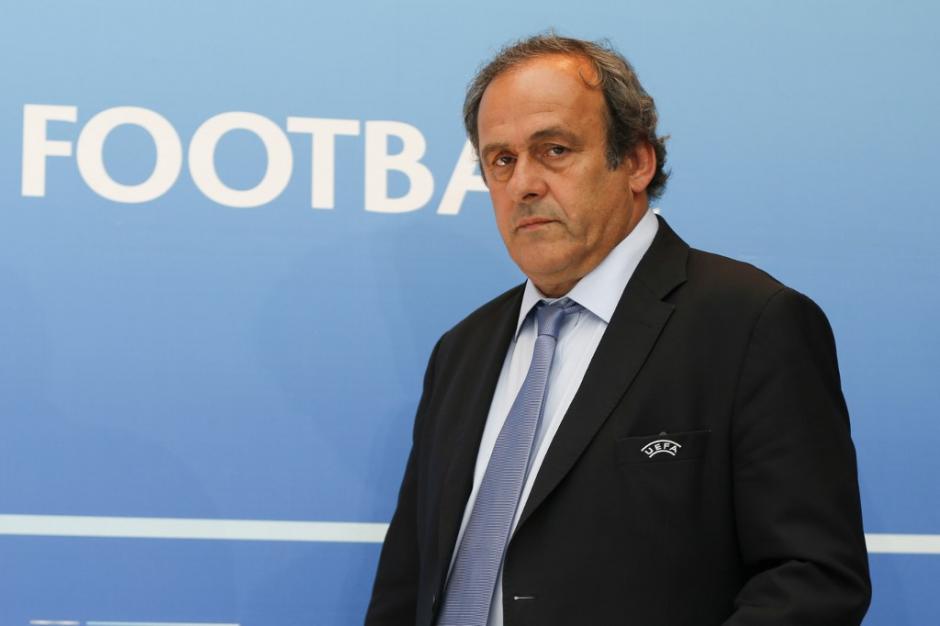 Michel Platini pudo haber influido en la designación de Catar como sede del próximo mundial. (Foto: AFP)
