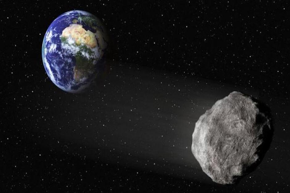 Un asteroide de un tamaño superior a tres campos de fútbol se aproxima este jueves a la Tierra (Foto: AFP)